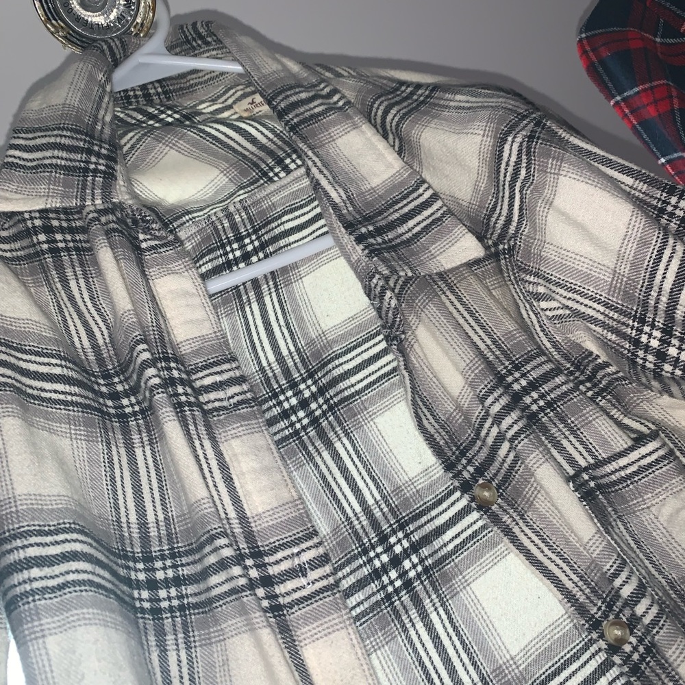 Two flannels - Picture 2 of 3